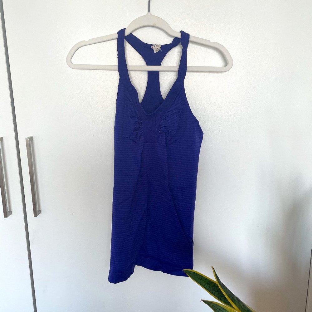 Under Armour Women's Blue Striped Tank Top